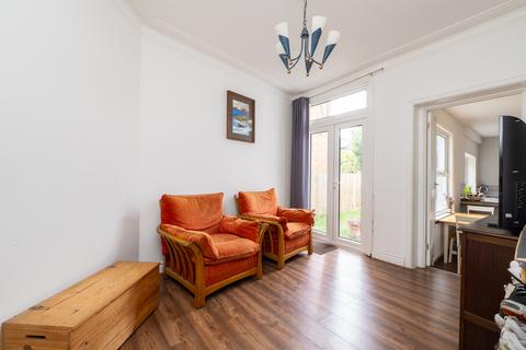 4 bedroom semi-detached house for sale, Lenham Road, Sutton SM1