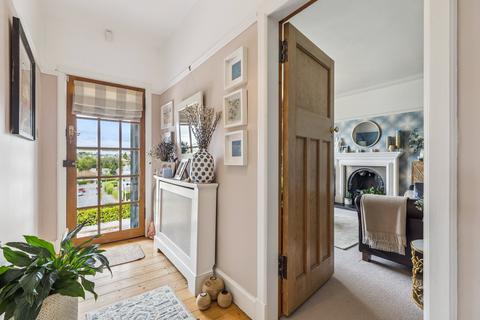 7 Brora Drive, Giffnock, Glasgow, G46 6NP