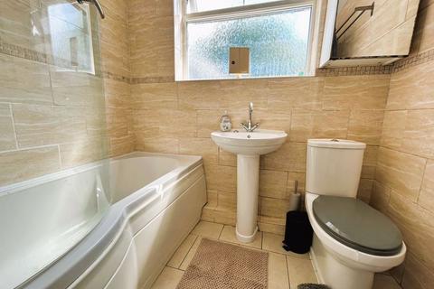 2 bedroom semi-detached house for sale, Albutts Road, Brownhills, Walsall WS8 7ND