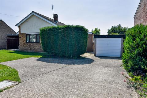 2 bedroom detached bungalow to rent, Ely Road, Little Downham
