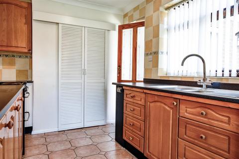 2 bedroom detached bungalow to rent, Ely Road, Little Downham