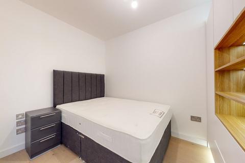Studio to rent, Highgate Hill