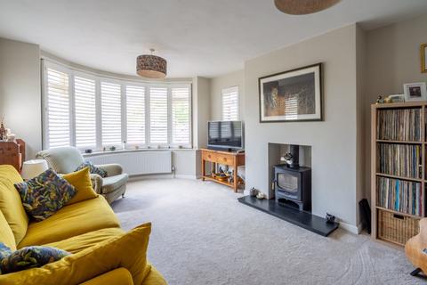 18 Barker Close, Chichester, PO18 8BJ