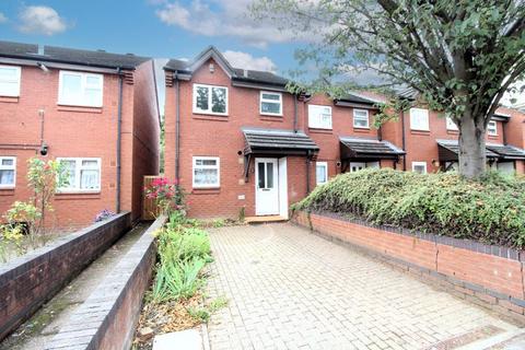 3 bedroom end of terrace house for sale, FREEHOLD & PARKING, Hibbert Street