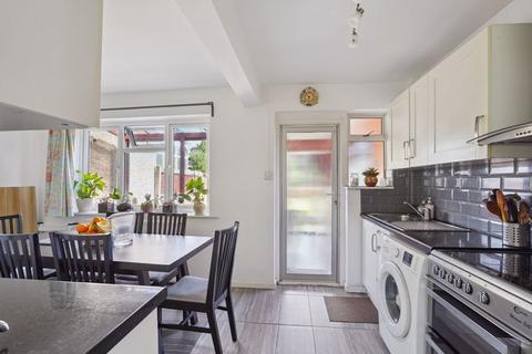 undefined, Carr Road, Northolt