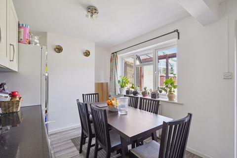 undefined, Carr Road, Northolt
