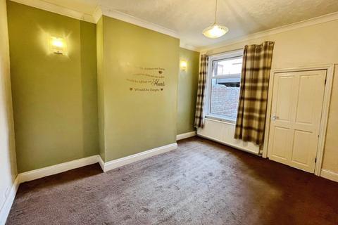 3 bedroom terraced house for sale, Queensgate, Heaton - For Sale by auction