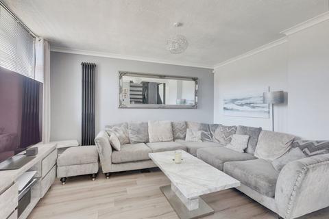 4 Townfield Walk, Great Wakering, Southend-on-sea, SS3 0PD