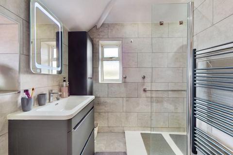 5 bedroom semi-detached house for sale, Bramble Close, Uxbridge, UB8
