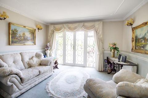undefined, Colston Crescent, Goffs Oak EN7
