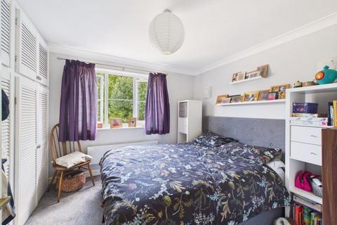 46 Boakes Drive, Stonehouse, GL10 3QW