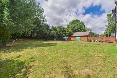 46 Boakes Drive, Stonehouse, GL10 3QW