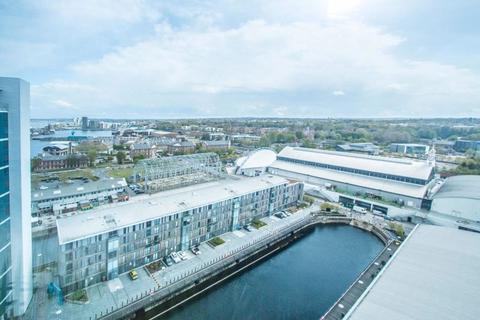 1 bedroom property for sale, Dock Head Road, Chatham