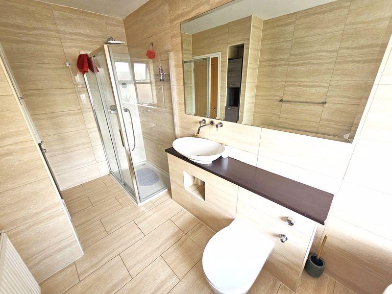 Family Bath/Shower
