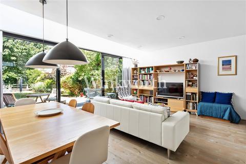 2 bedroom apartment for sale, Eaton Park Road, London, N13
