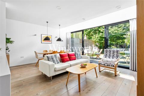 2 bedroom apartment for sale, Eaton Park Road, London, N13
