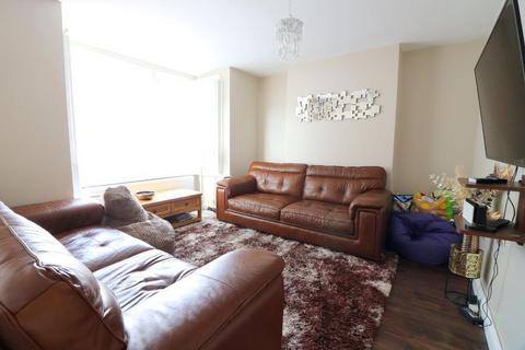 undefined, Luton LU2
