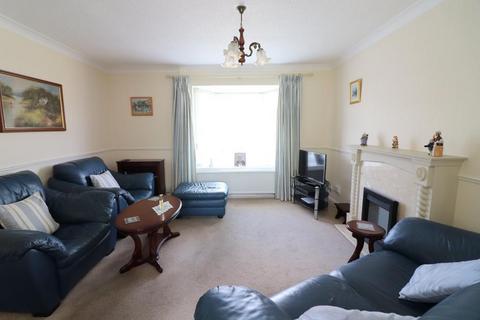 21 Blakeney Drive, Luton, LU2 7LB