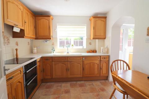 21 Blakeney Drive, Luton, LU2 7LB