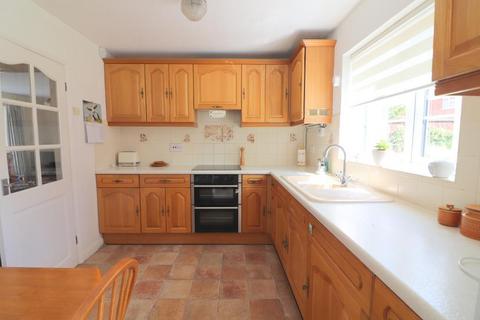 21 Blakeney Drive, Luton, LU2 7LB