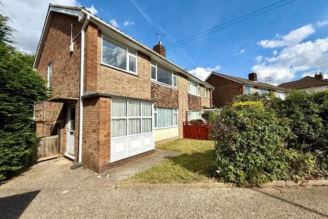 2 bedroom maisonette for sale, Heywood Drive, Round Green, Luton, Bedfordshire, LU2 7LP