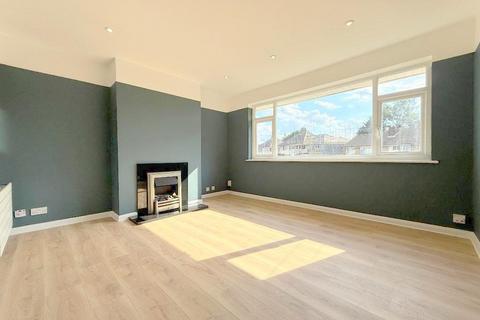 2 bedroom maisonette for sale, Heywood Drive, Round Green, Luton, Bedfordshire, LU2 7LP