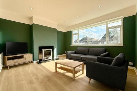 undefined, Heywood Drive, Round Green, Luton, Bedfordshire, LU2 7LP