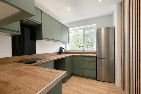 undefined, Heywood Drive, Round Green, Luton, Bedfordshire, LU2 7LP