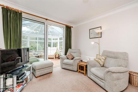 4 bedroom semi-detached house for sale, Ridgely Drive, Ponteland, Newcastle Upon Tyne, Tyne & Wear, NE20