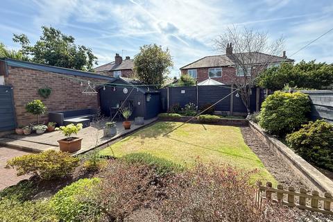 3 bedroom semi-detached house for sale, Woodsend Road, Flixton, Manchester, M41
