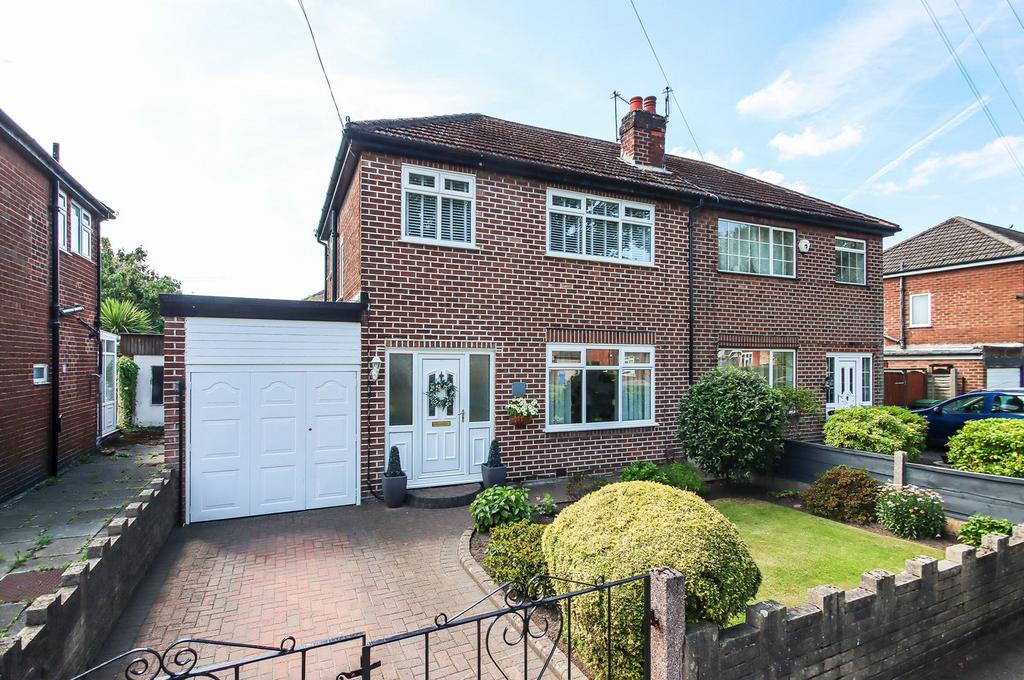 Woodsend Road, Flixton, Manchester, M41 3 bed semi-detached house for ...