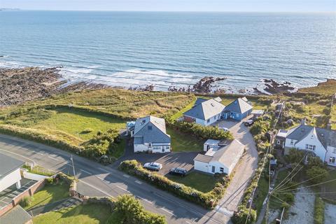 5 bedroom bungalow for sale, Upton, Bude