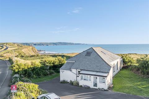 undefined, Upton, Bude
