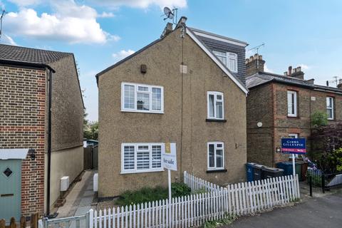 7 Camden Row, Pinner, HA5 2AH