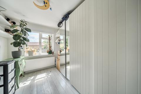 7 Camden Row, Pinner, HA5 2AH