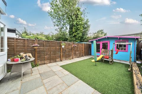 7 Camden Row, Pinner, HA5 2AH