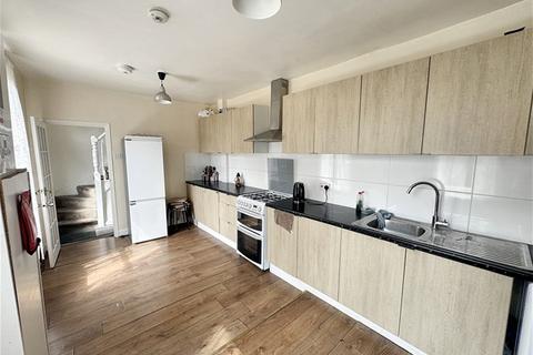 4 bedroom house to rent, Vansittart Road, Forest Gate