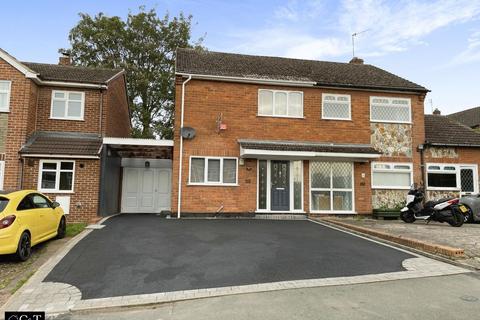 Newfield Drive, Kingswinford