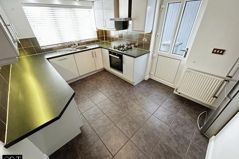 3 bedroom semi-detached house for sale, Newfield Drive, Kingswinford