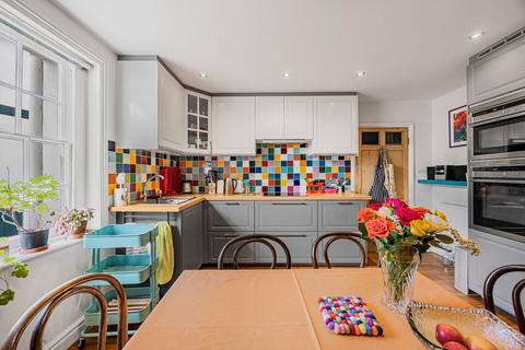 undefined, Hewlett Road, Cheltenham, Gloucestershire, GL52