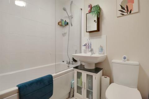 15 Heywood Close, Hartland, Bideford, EX39 6HS