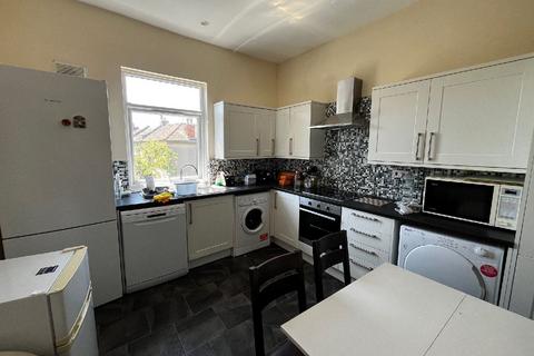 5 bedroom maisonette to rent, Bristol BS7
