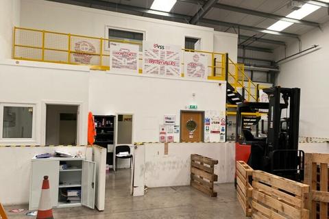 Warehouse to rent, Rounds Green Rd Oldbury B69 2RD