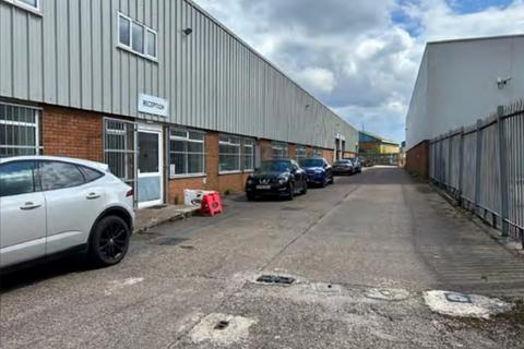 Warehouse to rent, Cross St Bilston WV14 8DL