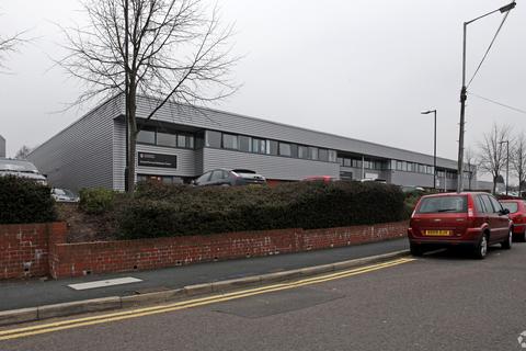 Warehouse to rent, 10-18 Castle Rd Birmingham B30 3HZ