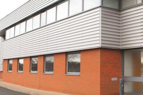 Warehouse to rent, 10-18 Castle Rd Birmingham B30 3HZ