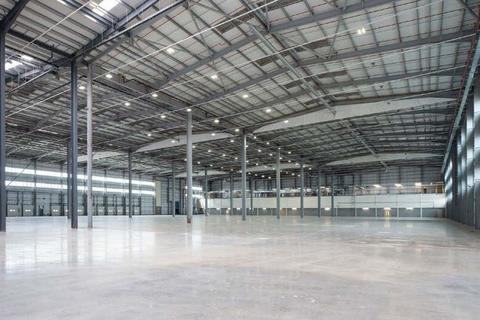 Distribution warehouse to rent, Juno Dr Leamington Spa CV31 3RG