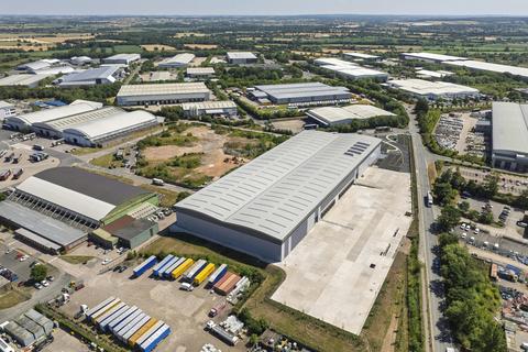 Warehouse to rent, Wood End Ln Fradley WS13 8NG