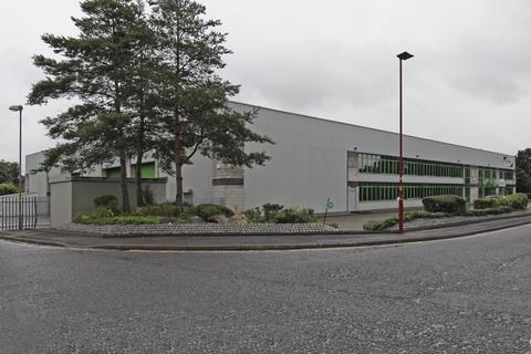 Distribution warehouse to rent, Kingsbury Rd Sutton Coldfield B76 9DL