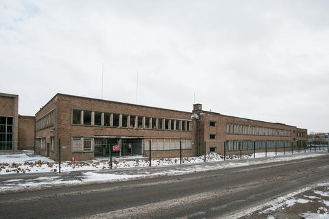 Distribution warehouse to rent, Middlemore Ln Walsall WS9 8DN
